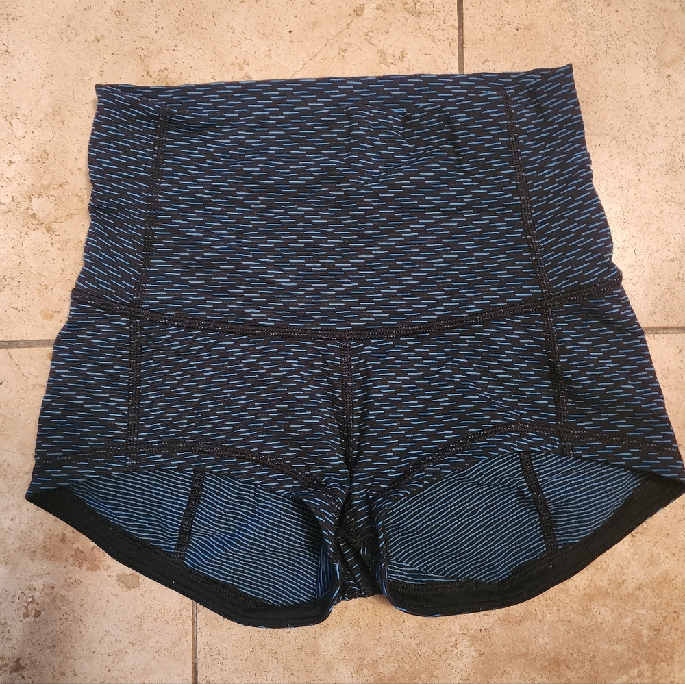LAST CHANCE Lululemon Wunder Short, Spandex Sz 4